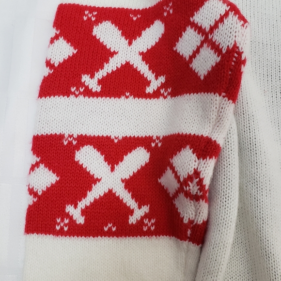 Suicide Squad Sweater | Harley Quinn - Picture 7 of 9